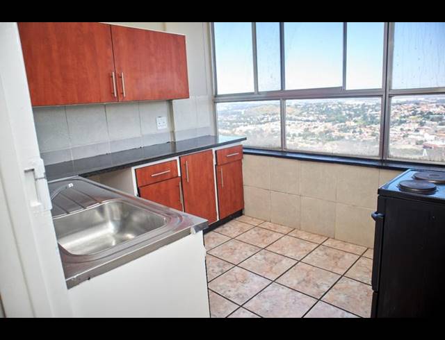 1 BEDROOM PROPERTY TO RENT IN BEREA